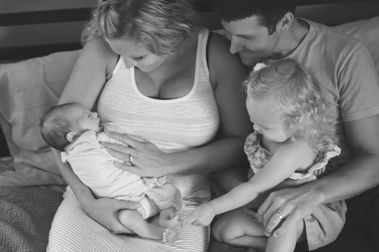 Milwaukee lifestyle newborn family photography