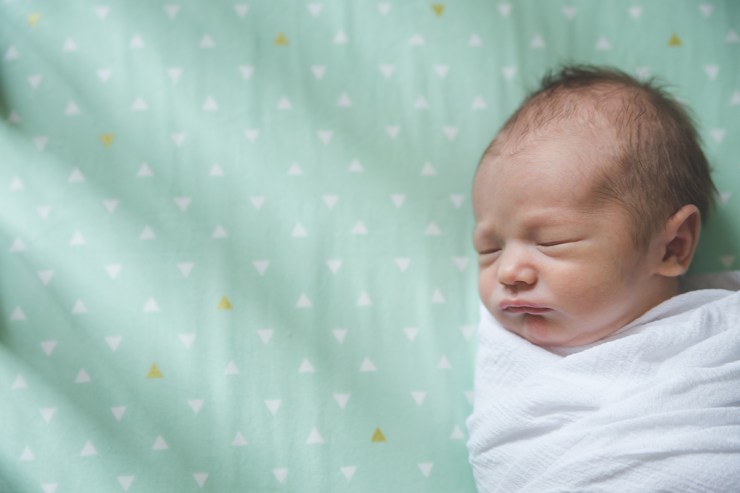 Milwaukee lifestyle newborn family photography