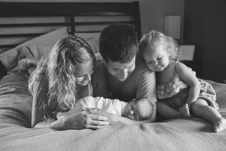 Milwaukee lifestyle newborn family photography